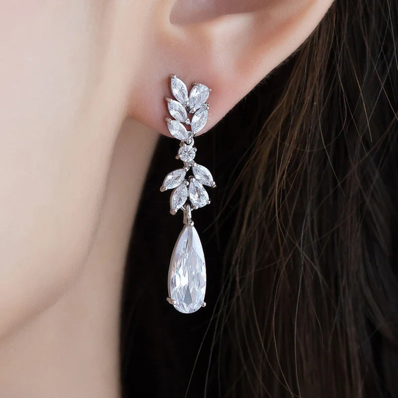 #06538110 Cubic Zirconia Earring (Golden, Silver)