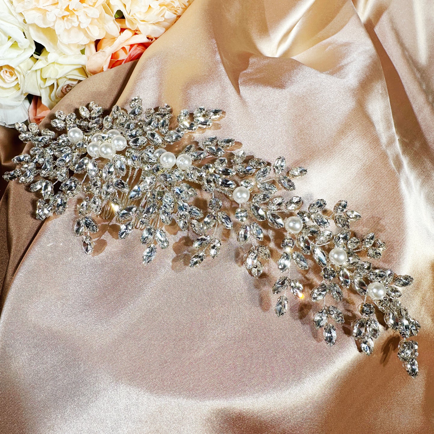 Bridal Haircomb with Pearls and Crystals | Glamorous Rhinestone Headpiece