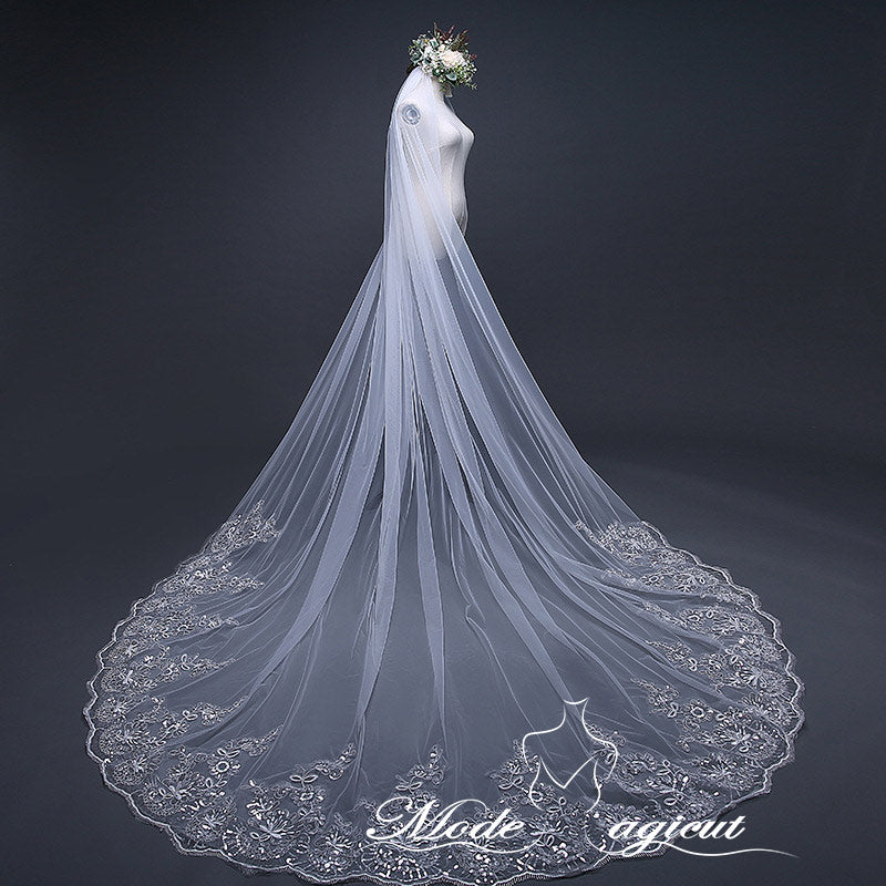 #19308005  3*3 Meters One-Tier Sequins Lace Edge Cathedral Bridal Veils Bridal Veils with Comb