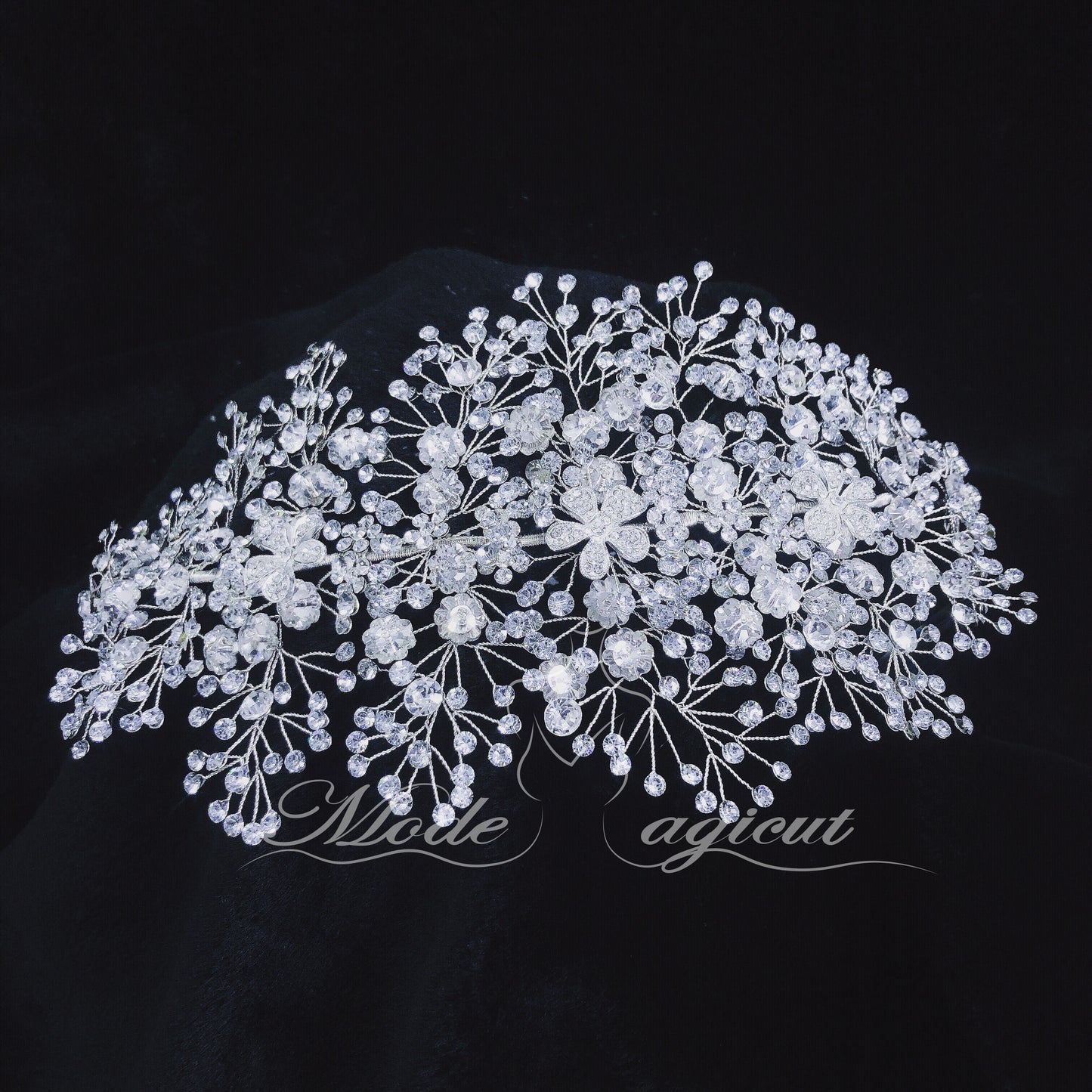 #18419016 Grand Bridal Headpiece Rhinestone / Alloy