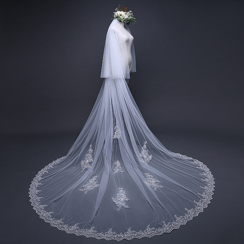 #20308017 3*3.8 Meter Sequins Lace Applique Edge 2-tier Cathedral Bridal Veil with Comb