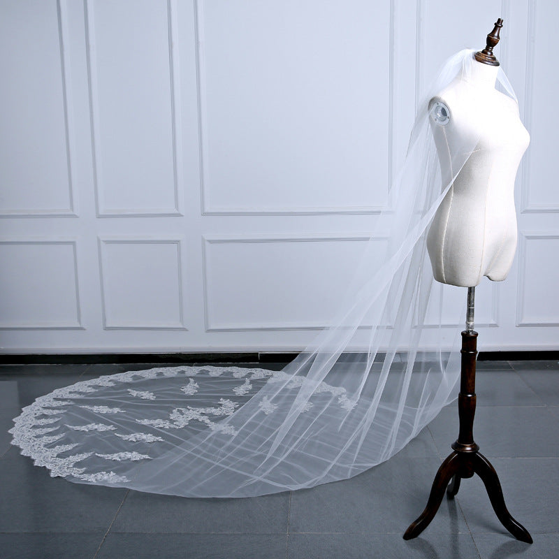 #12308019 3.5*1.6 Meter One-Tier Sequins Lace Applique Edge Cathedral Bridal Veil with Comb