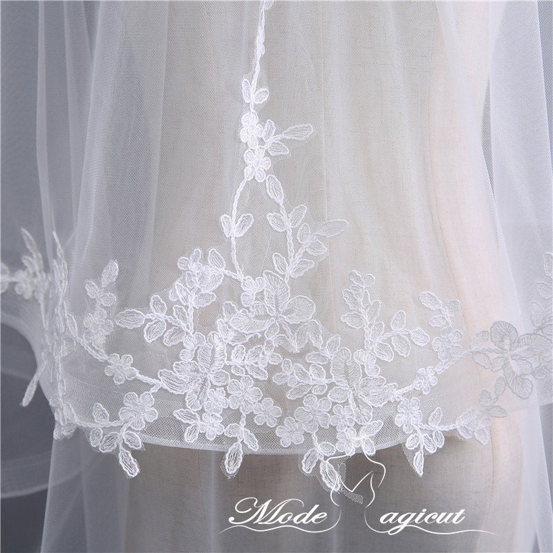 #07308008 Two-tier Pencil Edge Elbow Bridal Veils with Lace Applique Embellishment