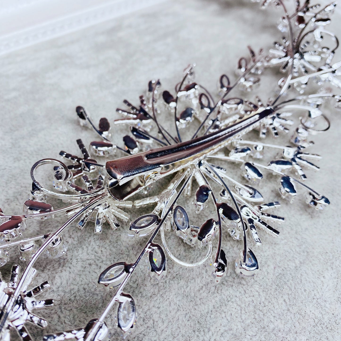 #09422061 25cm*10cm Zirconia Combs & Barrettes ( clip)