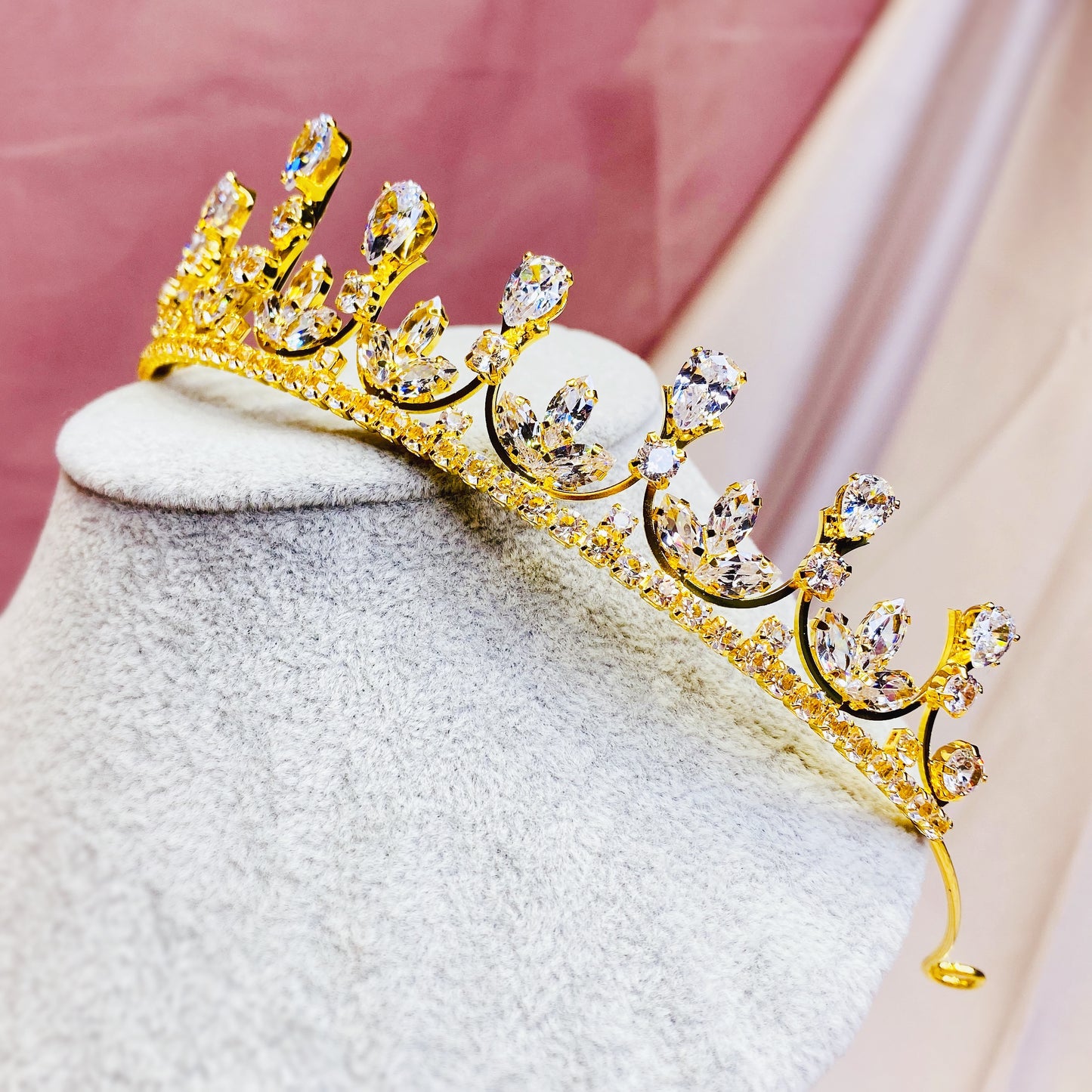 #06432077 H3.7cm Cubic Zirconia Tiara (Availble Golden and Sliver)