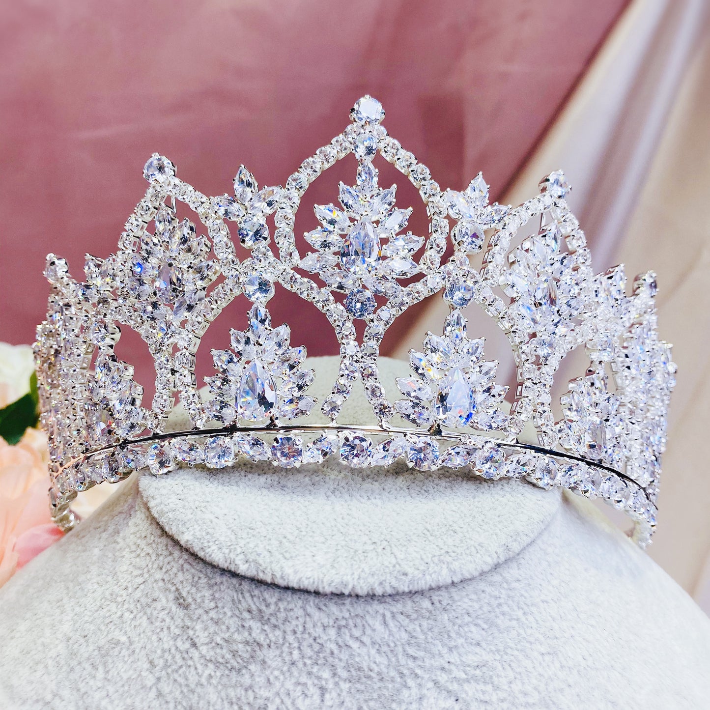 #13432076 Cubic Zironia Crown H7.5cm