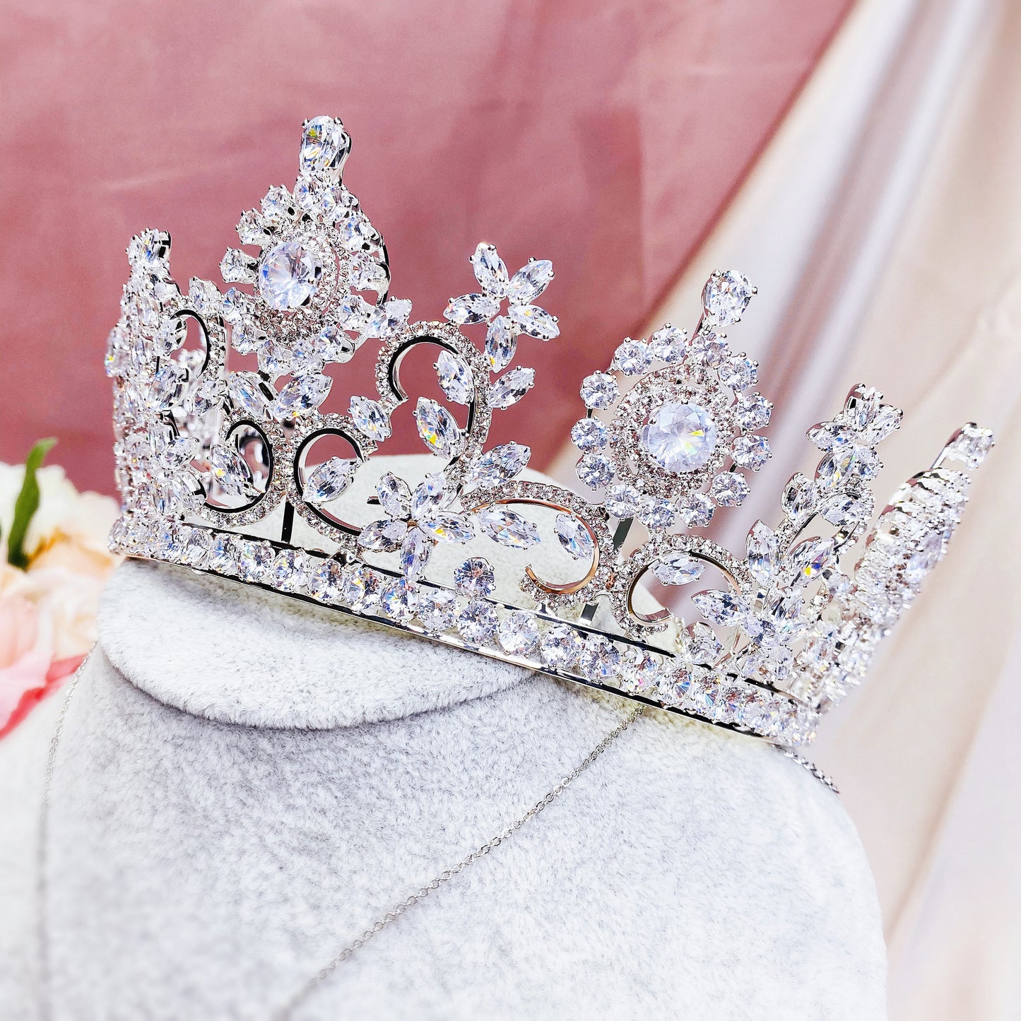 #17432071  Cubic Zirconia Crown