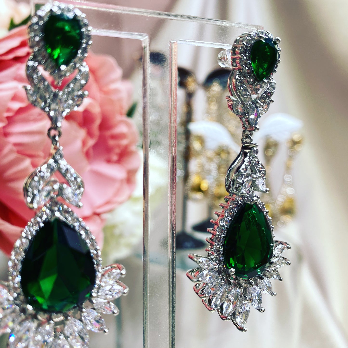 #09532002 Green Cubic Zirconia Luxruy Earrings
