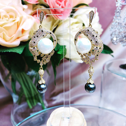 #09532008 Golden Leopard Cubic Zirconia Earring 7*2.5cm