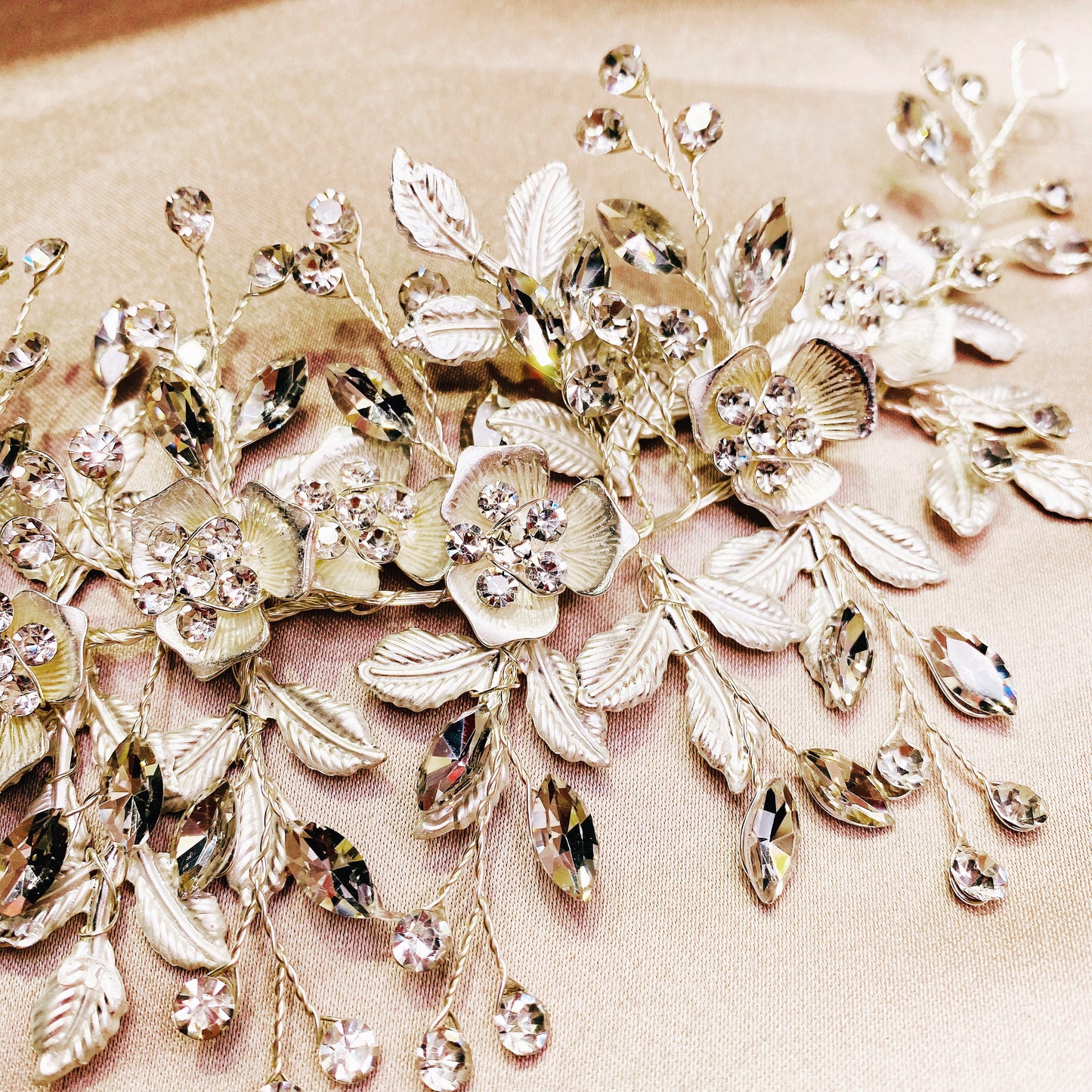 #10410014 Rhinestone Flowers style Headband 31*8cm