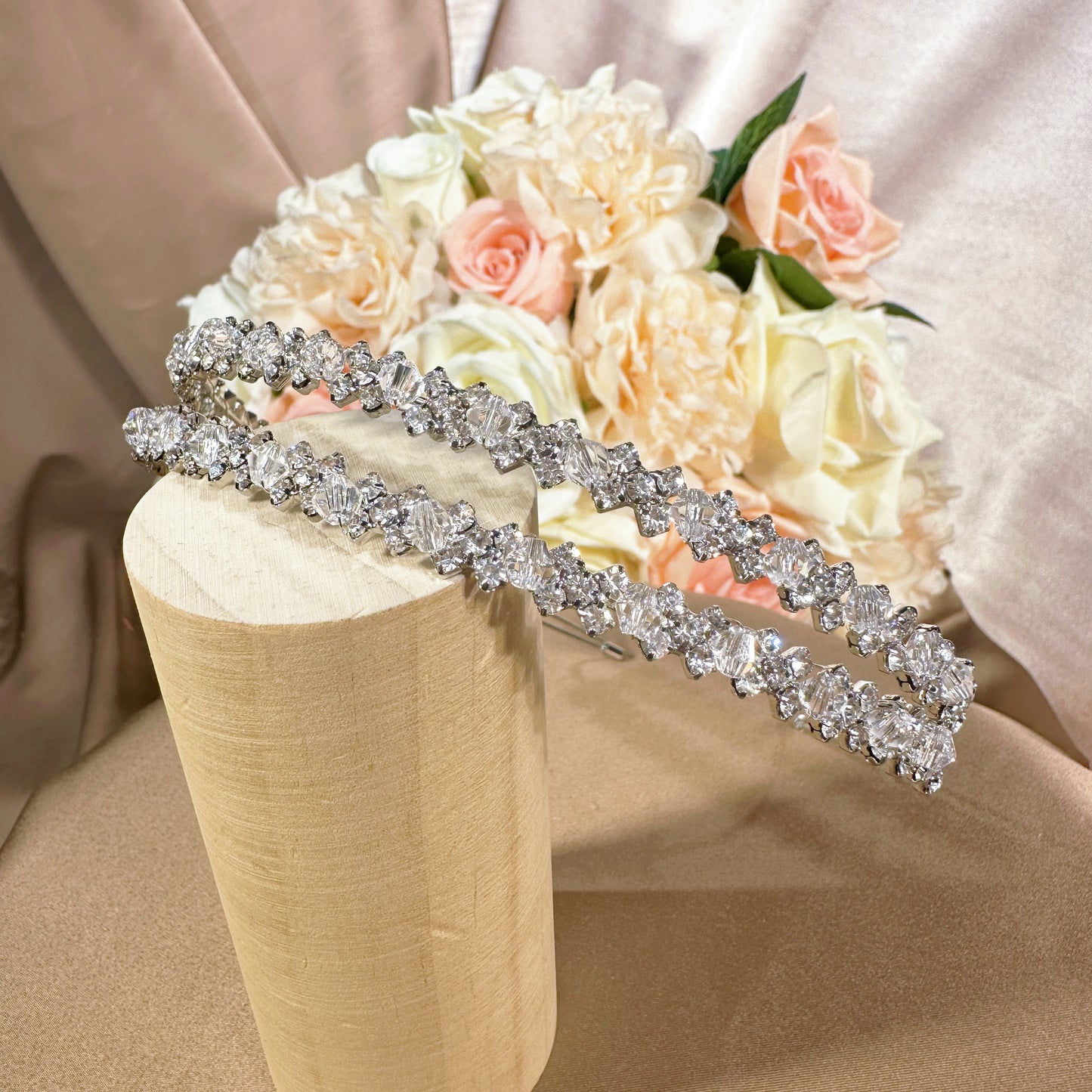 04419079 Delicate Crystal Headband for Wedding, Party, Birthday