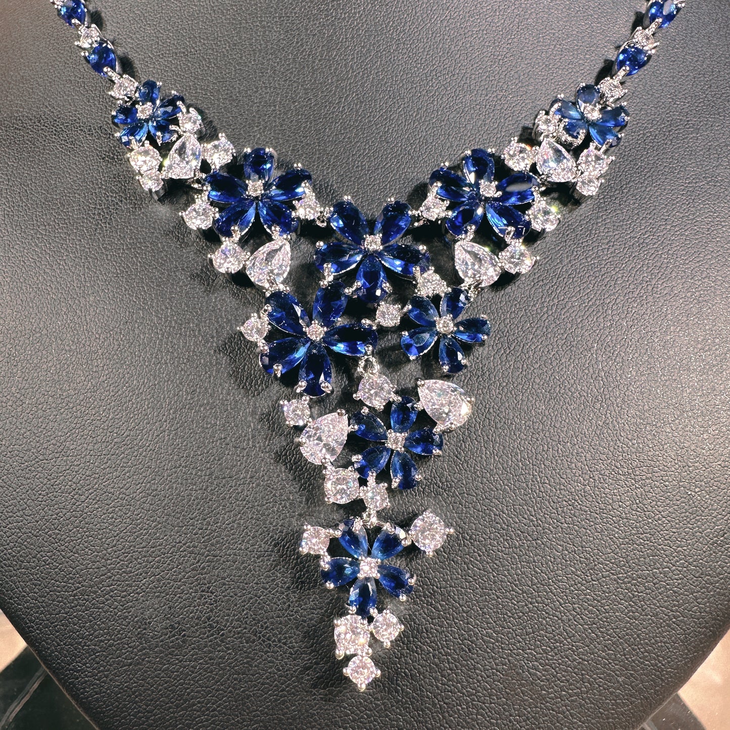 #23902006 Elegant and Glamorous Bib Style Jewelry Set - Available in 3 Stunning Colors (Silver, Green, & Blue)