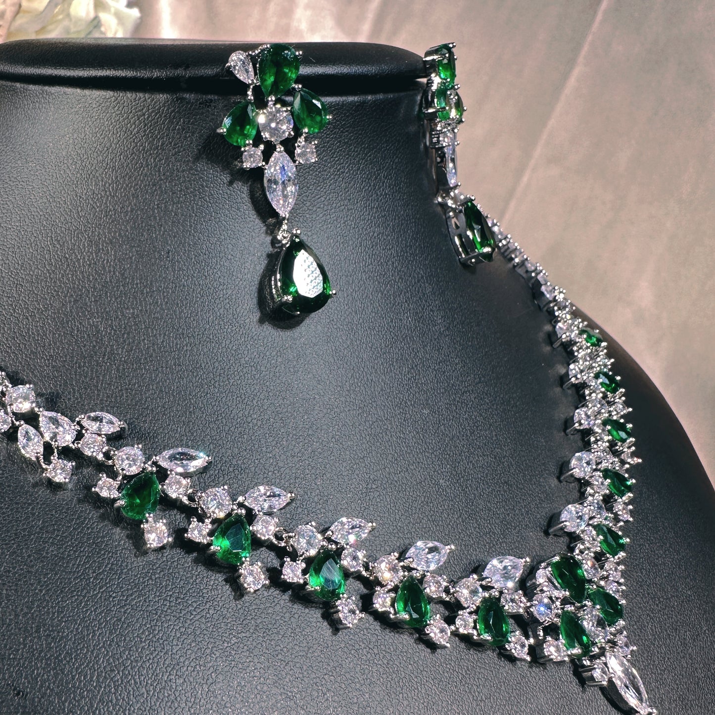 #18522020 Cubic Zirconia Jewelry Set (Green,Blue,Silver)