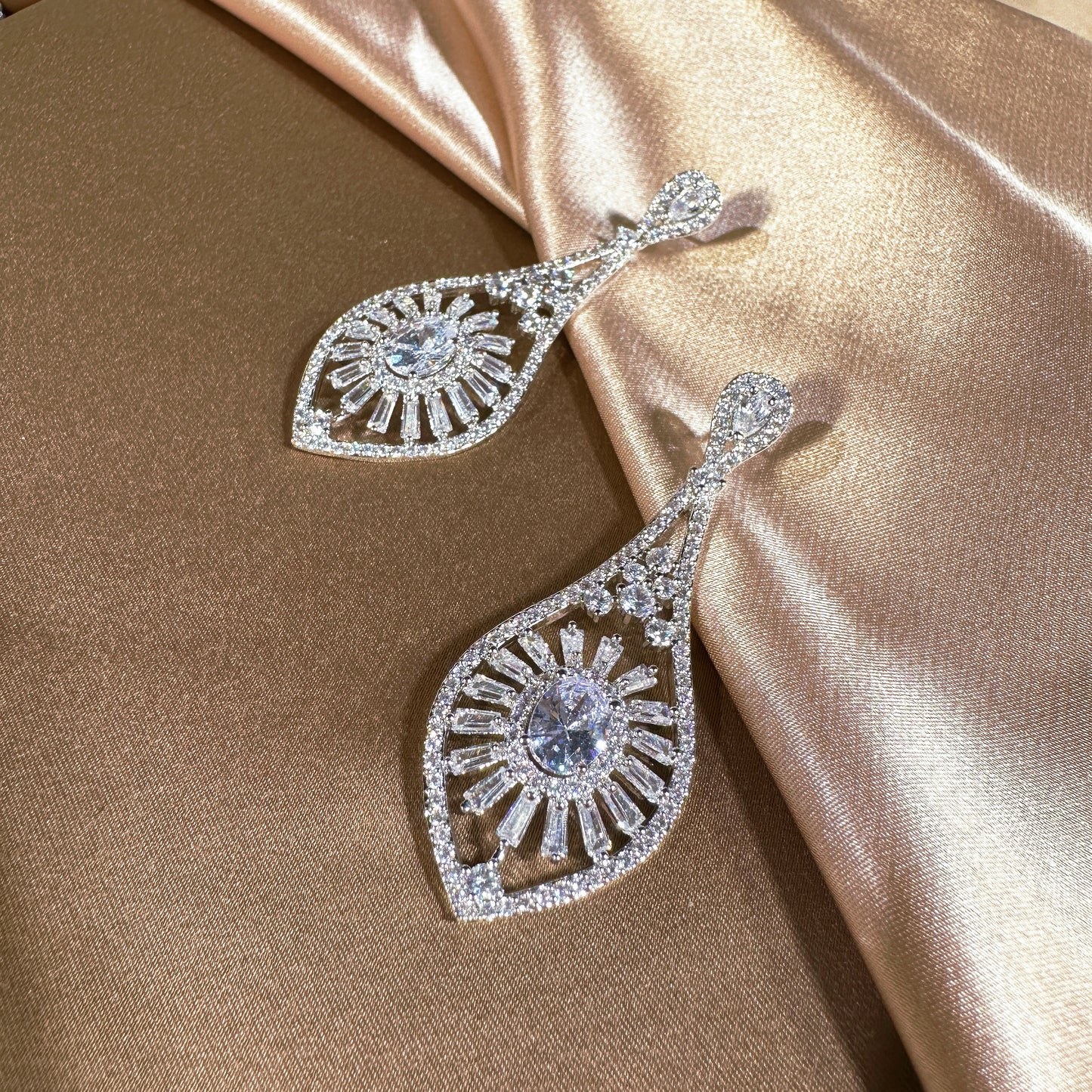#11532010 Brilliant Round Cut Cubic Zirconia Drop Earrings