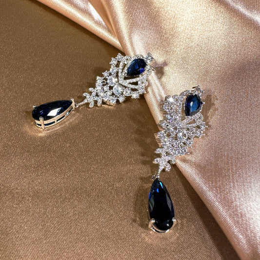 2218347 Vintage-Inspired Cubic Zirconia Drop Earrings with Timeless Elegance