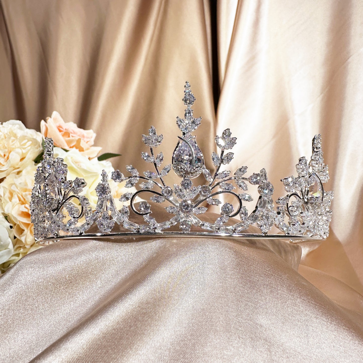 #2399873 Make a Statement with Our Exquisite Cubic Zirconia Tiara - Ideal for Pageants and Proms