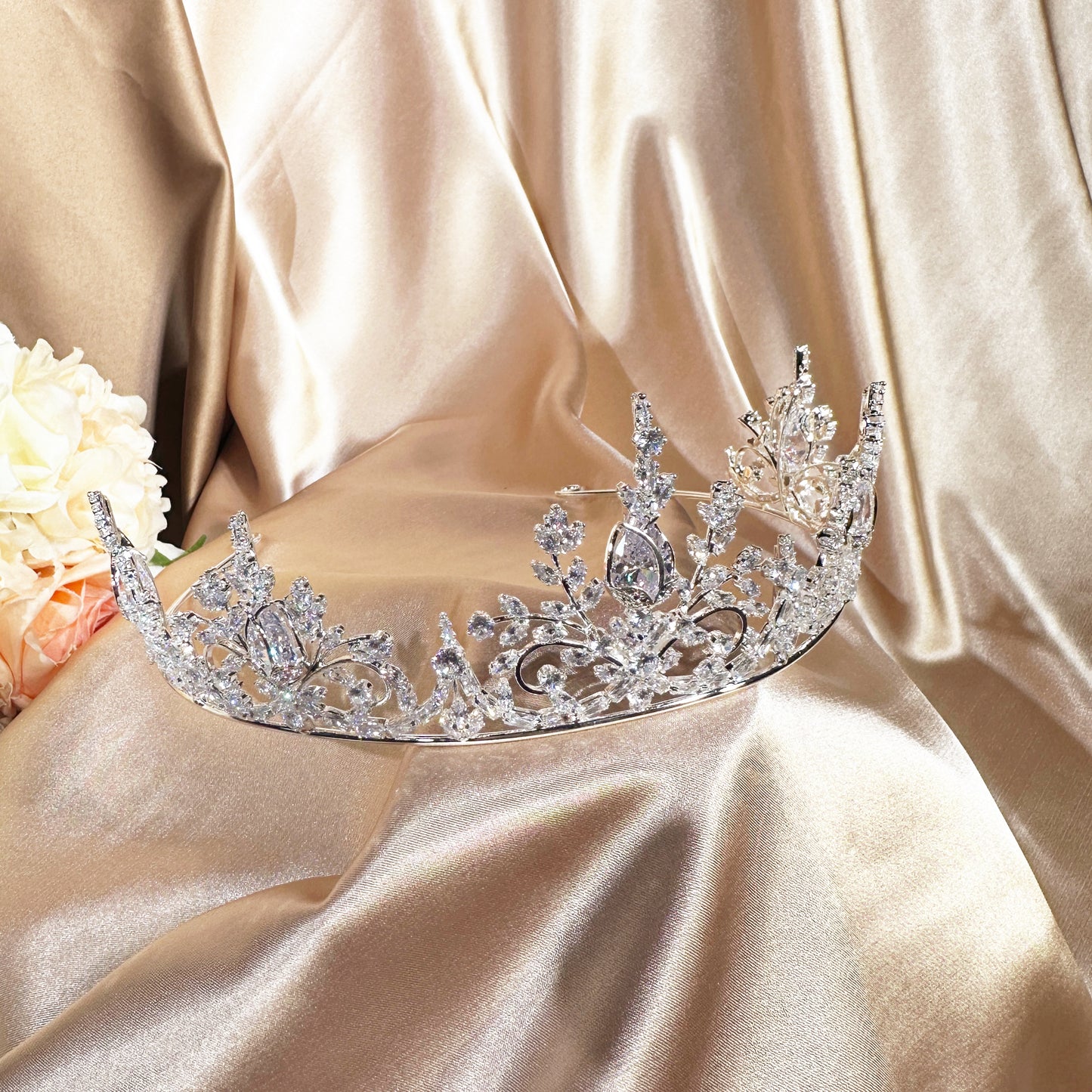 #2399873 Make a Statement with Our Exquisite Cubic Zirconia Tiara - Ideal for Pageants and Proms