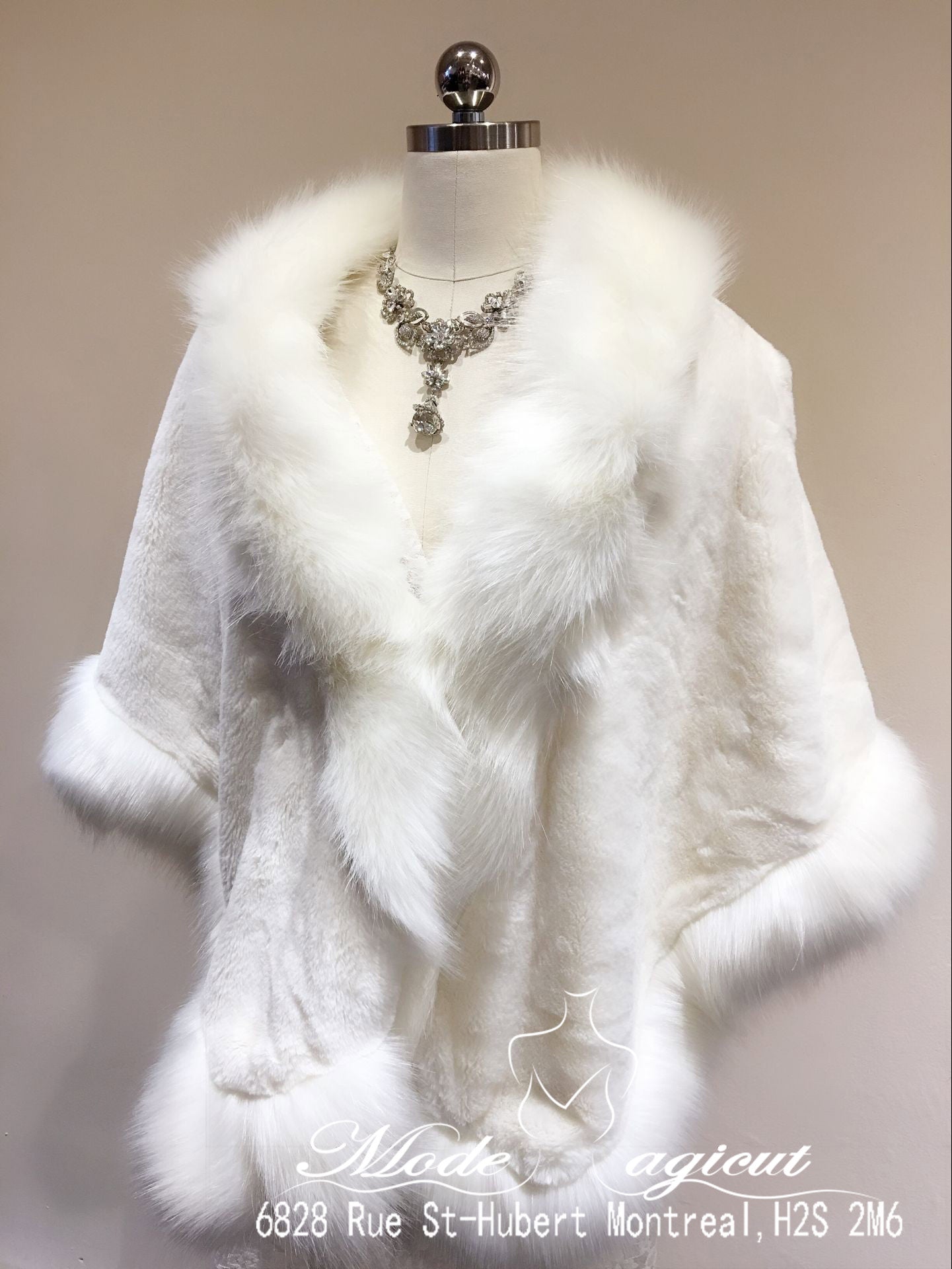 #14218004 Classic Faux Fur Shawl (Ivory, Black)