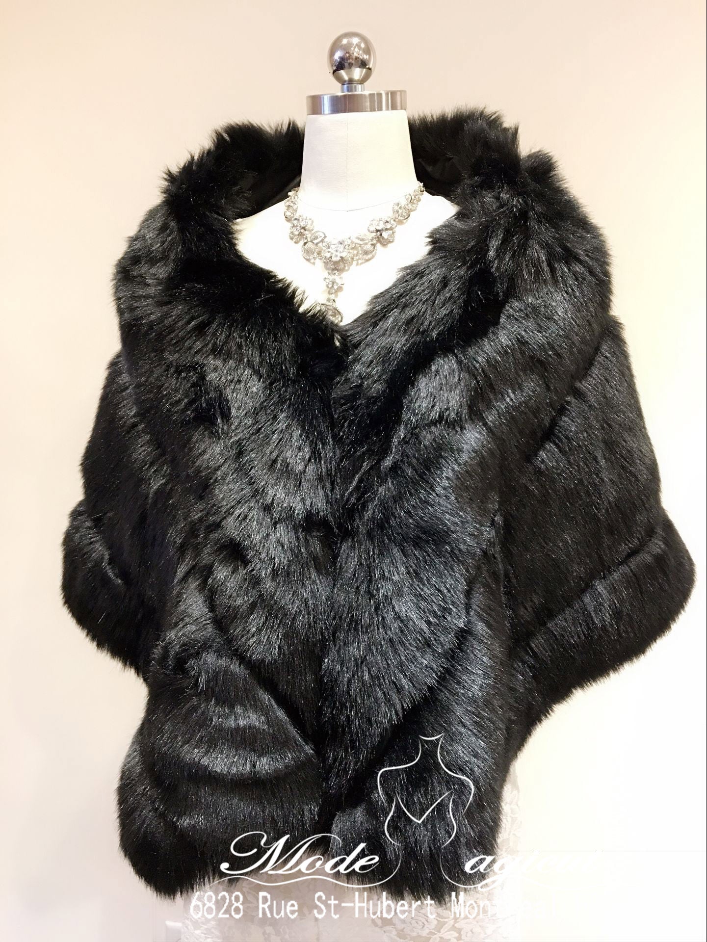 #16218002 Classic Faux Fur Shawl For Bride