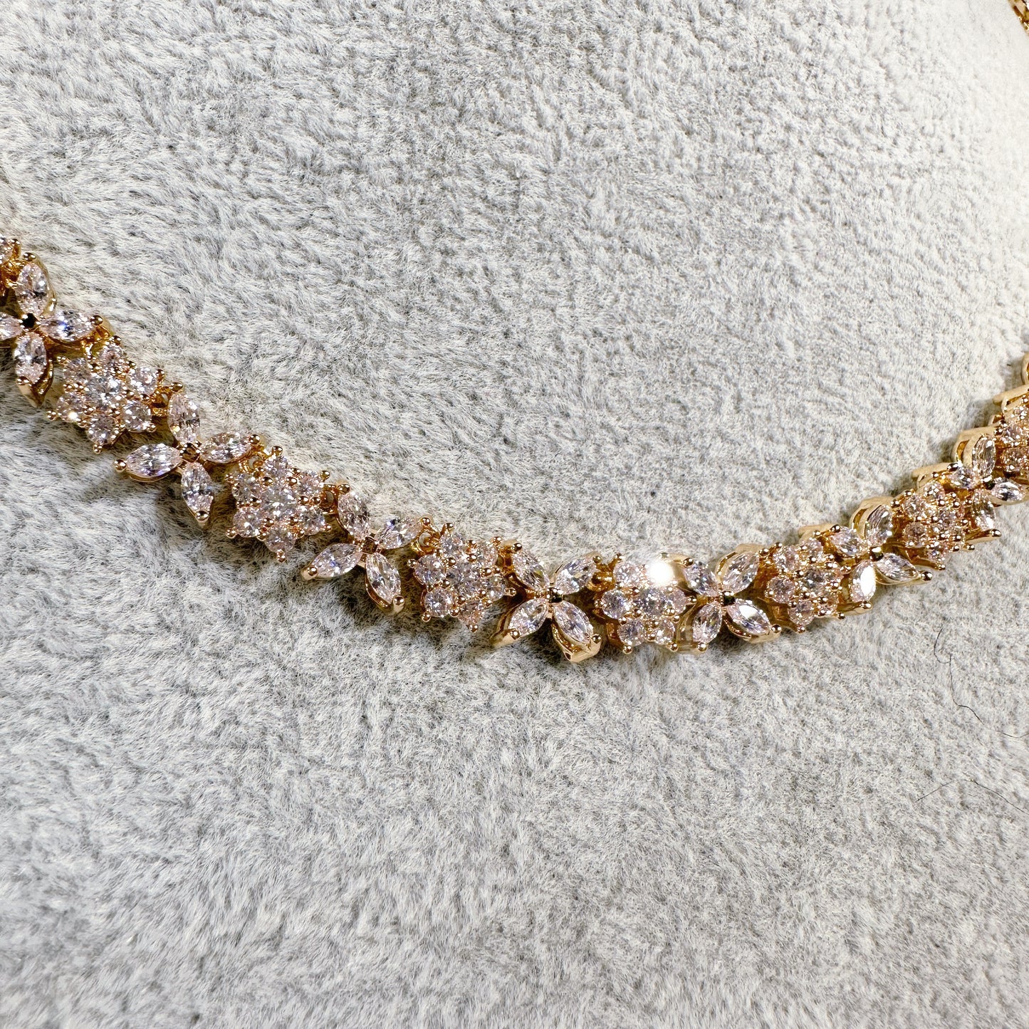 23602027 Sparkling Mini Flower and Leaf Tennis Necklace with Cubic Zirconia