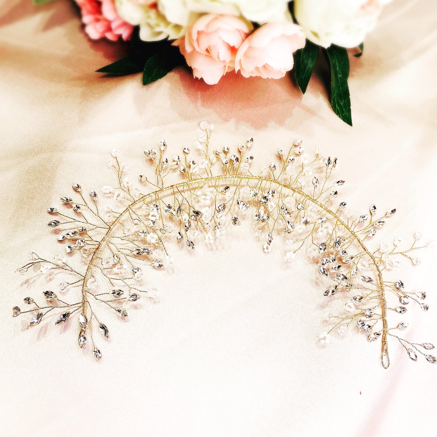 #06412059 Available in Color Silver and Golden