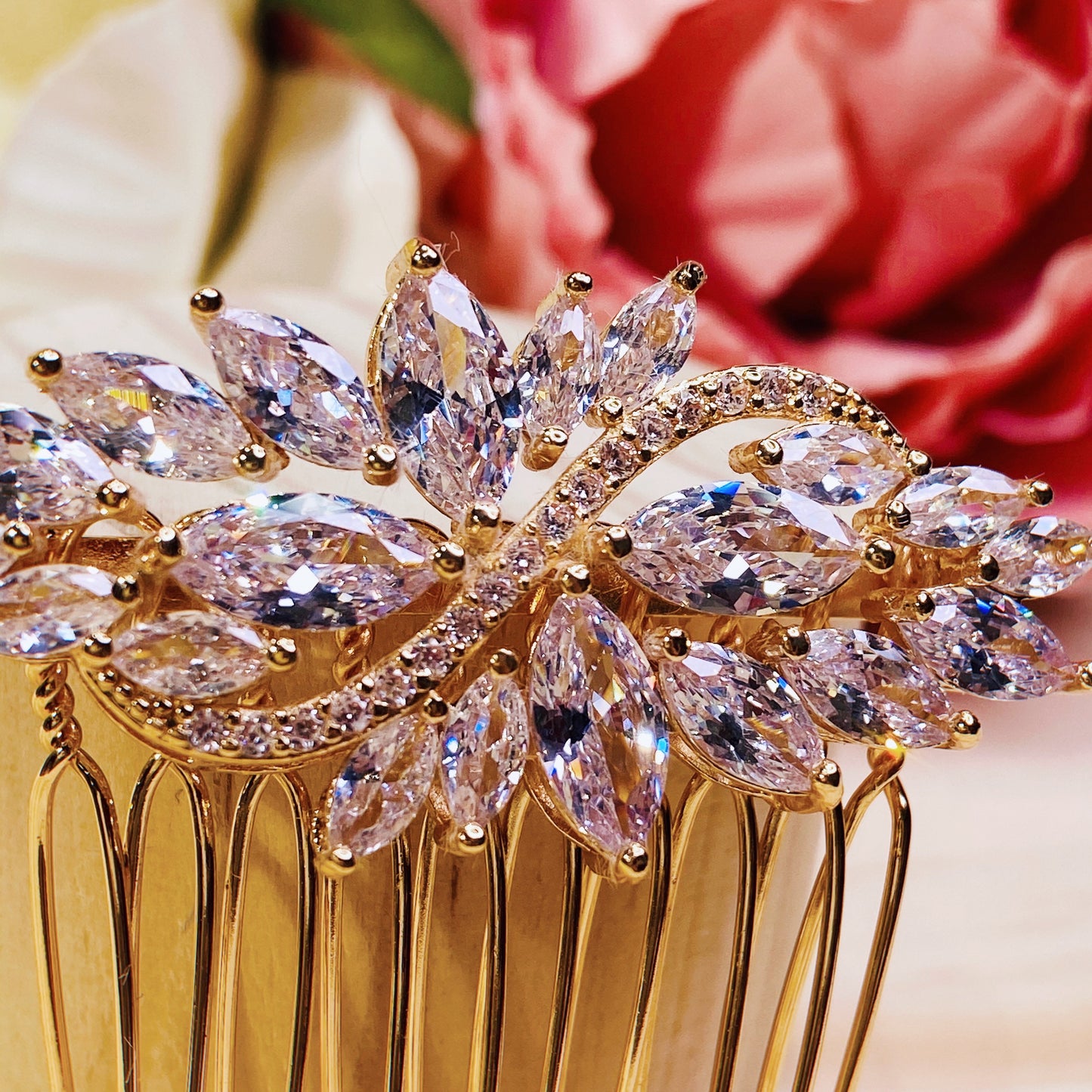 #06419033 Golden Cubic Zirconia Hair Comb