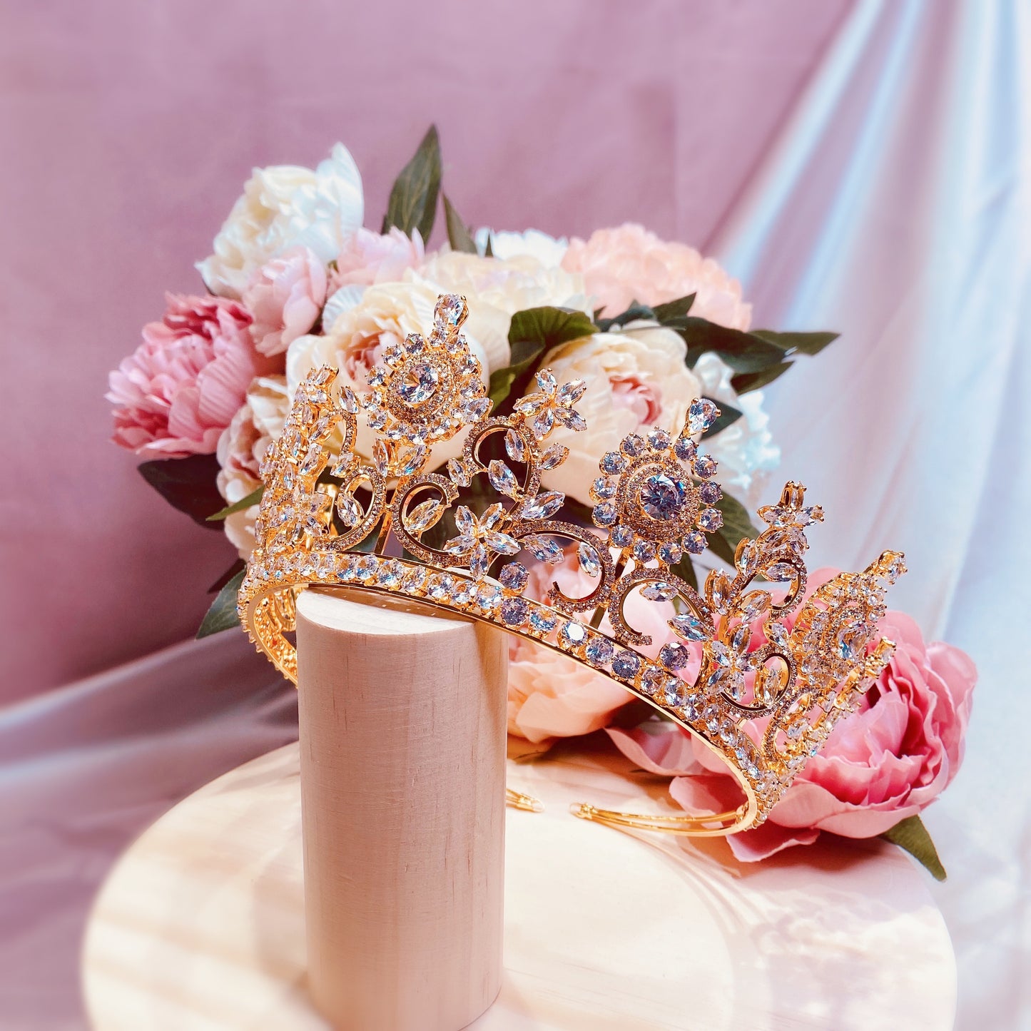 #17432071  Cubic Zirconia Crown