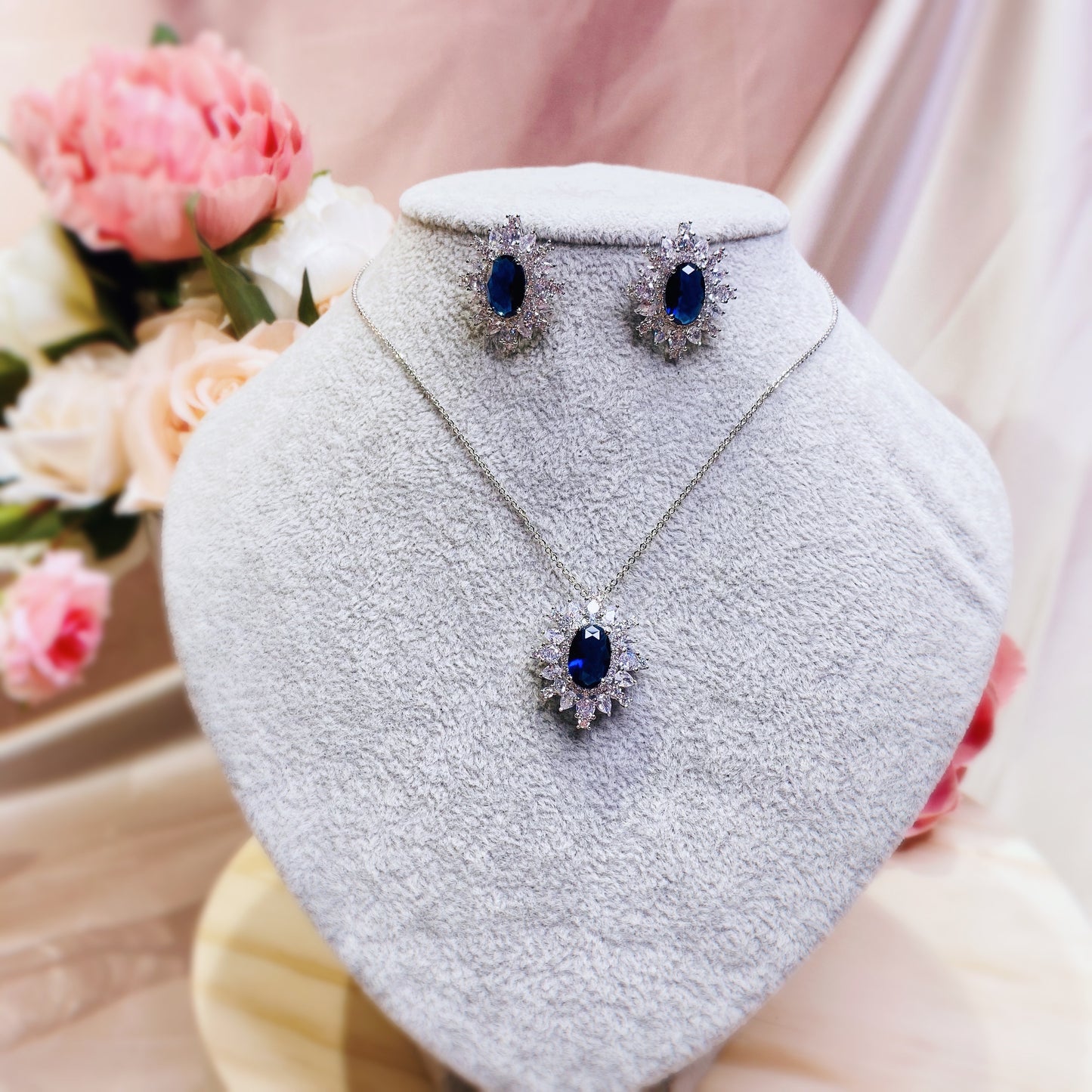 #09522006 Cubic Zirconia Vintage Diamond Pendant Set (Green, Blue, Silver)