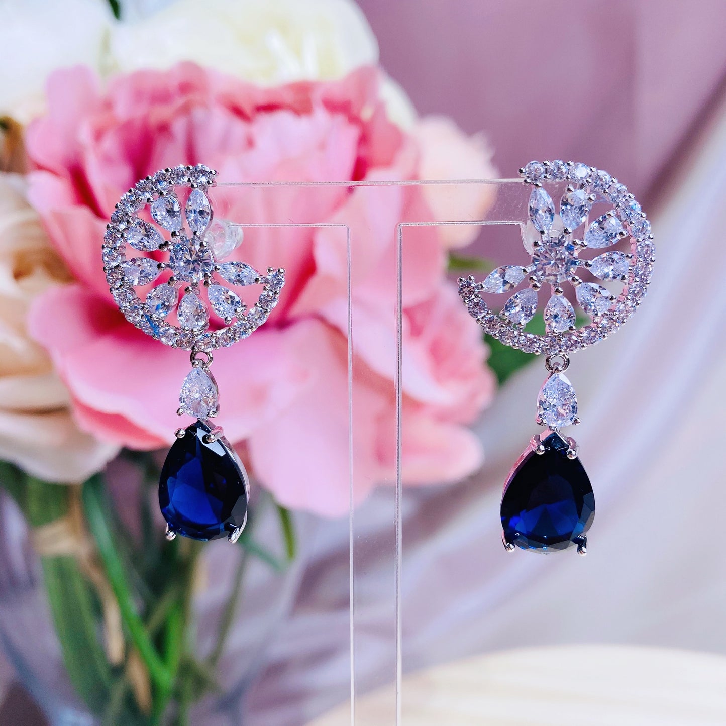 #06538106 Cubic Zirconia Earrings (Green, Blue, Silver)