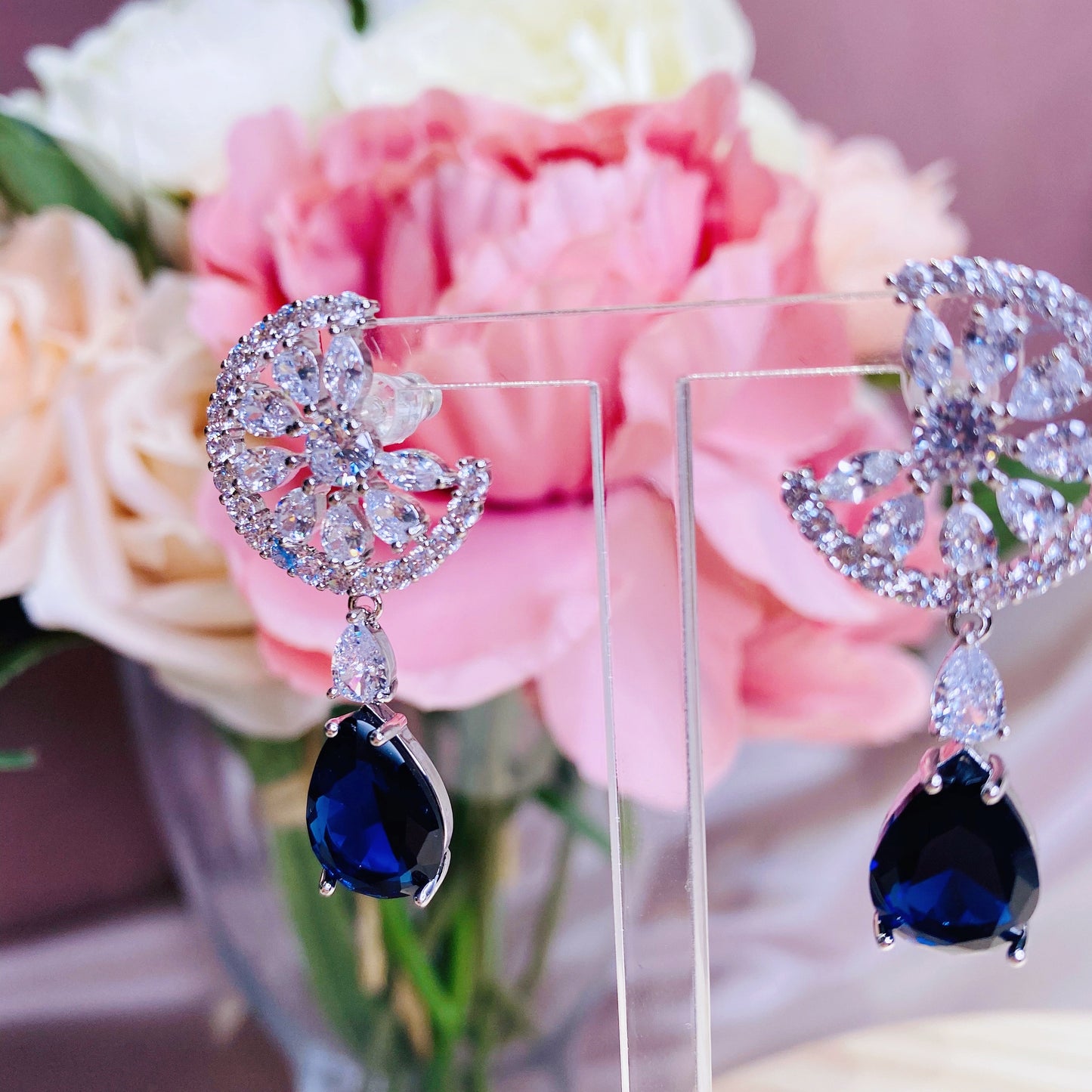 #06538106 Cubic Zirconia Earrings (Green, Blue, Silver)