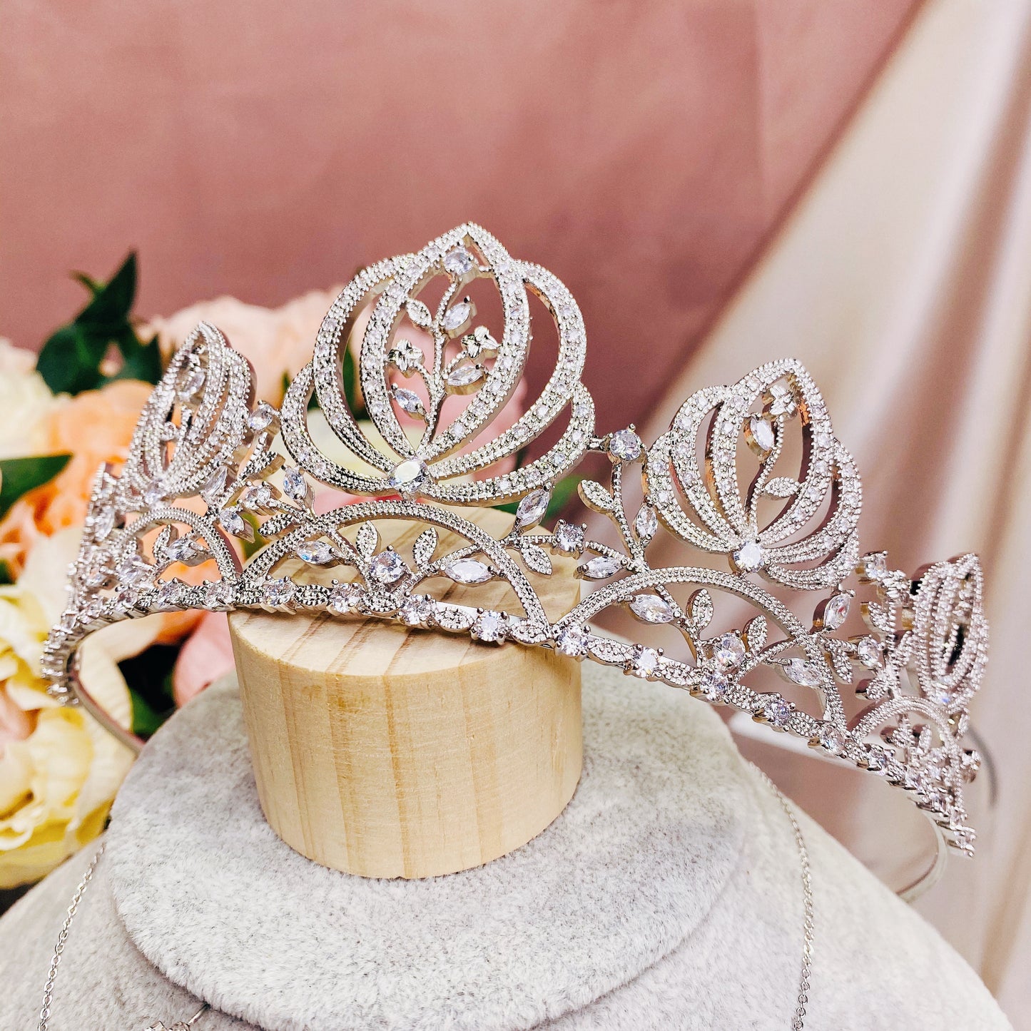 #13432003 Luxury Cubic Zirconia Bridal Tiara - Elegant Wedding Headpiece