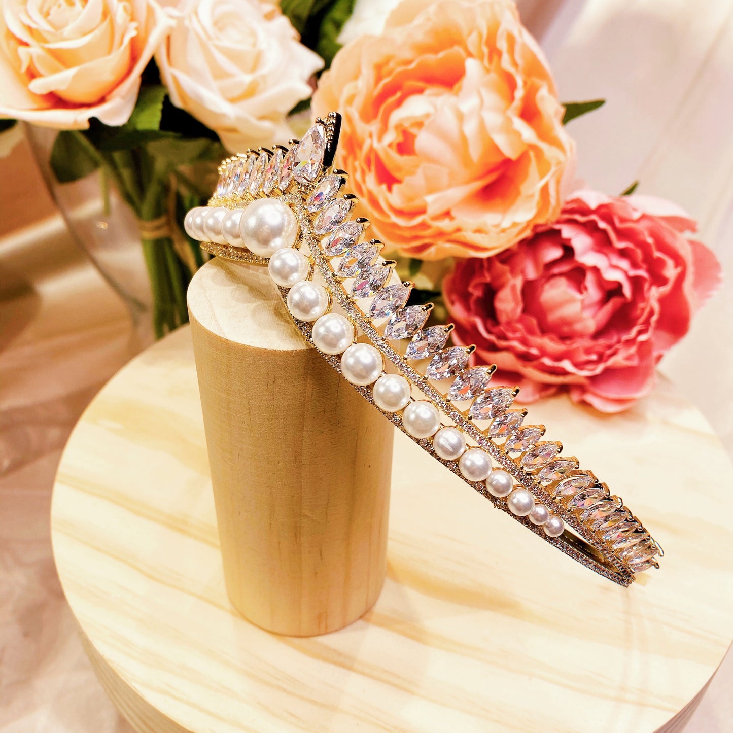 #21432004 Cubic Zirconia, Rhodium-Plated Golden Tiara