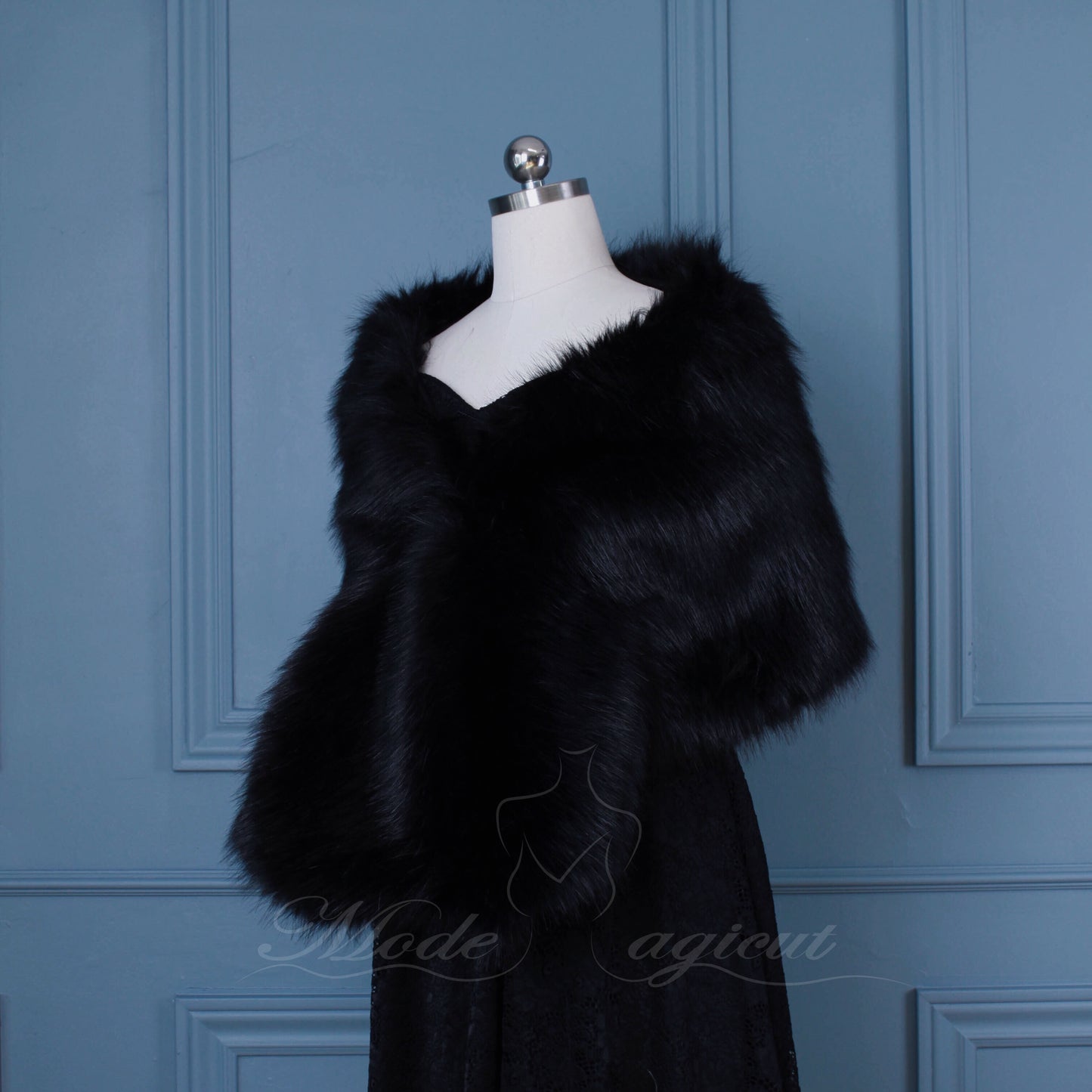 #15218005 Elegant Ivory Faux Fur Shawl/Wrap