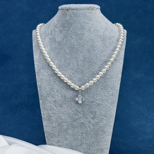 Sparkle Clover Crystal-Core Pearl Necklace | Handmade & Hypoallergenic