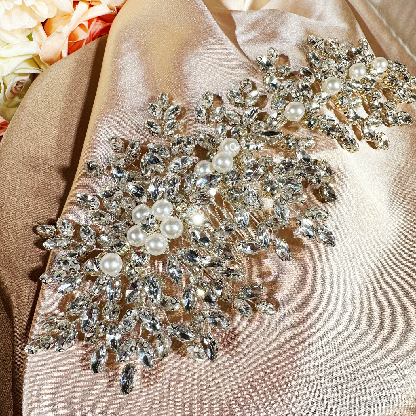 Bridal Haircomb with Pearls and Crystals | Glamorous Rhinestone Headpiece