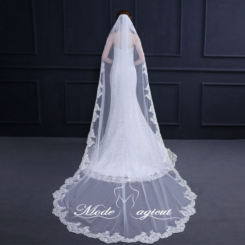 #12308021 3*1.5 Meter One-tier Lace Applique Edge Cathedral Bridal Veils with Comb