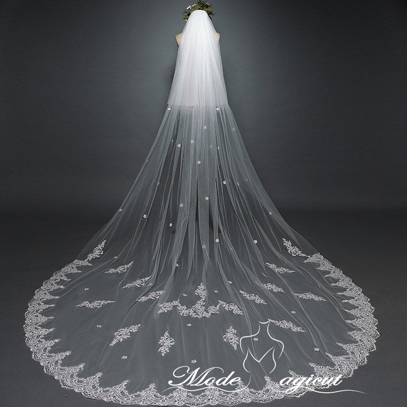 #25308004 3*3.8 Meter Two-tier Lace Applique Edge Cathedral Bridal Veils with Comb