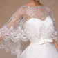 #10228003 Belle écharpe de mariage ivoire avec appliques en dentelle