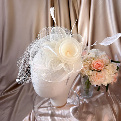 039480011 Serre-têtes et chapeaux de mariée pour femmes Chapeaux de thé pour mariage