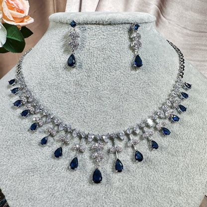 23872023 Glamour inspiré par la nature : Parure collier et boucles d'oreilles BIO en oxydes de zirconium scintillants (bleu et vert)