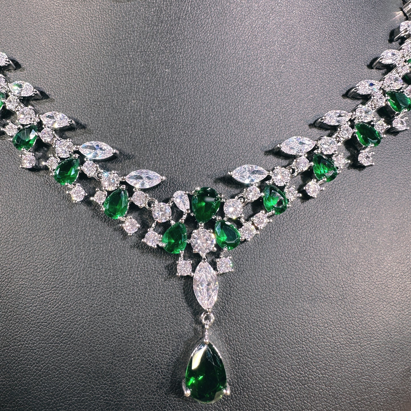 #18522020 Cubic Zirconia Jewelry Set (Green,Blue,Silver)