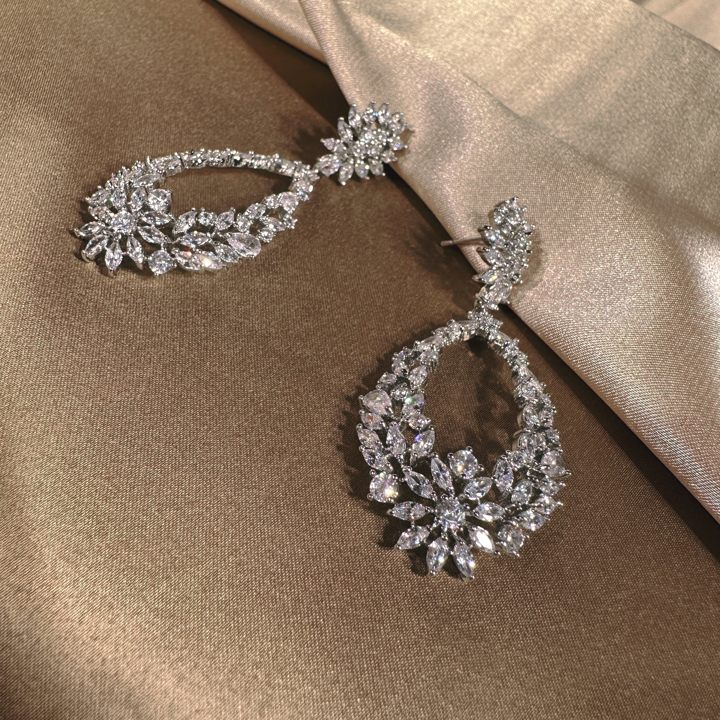 22103440 Elegant and Affordable Cubic Zirconia Stud Earrings