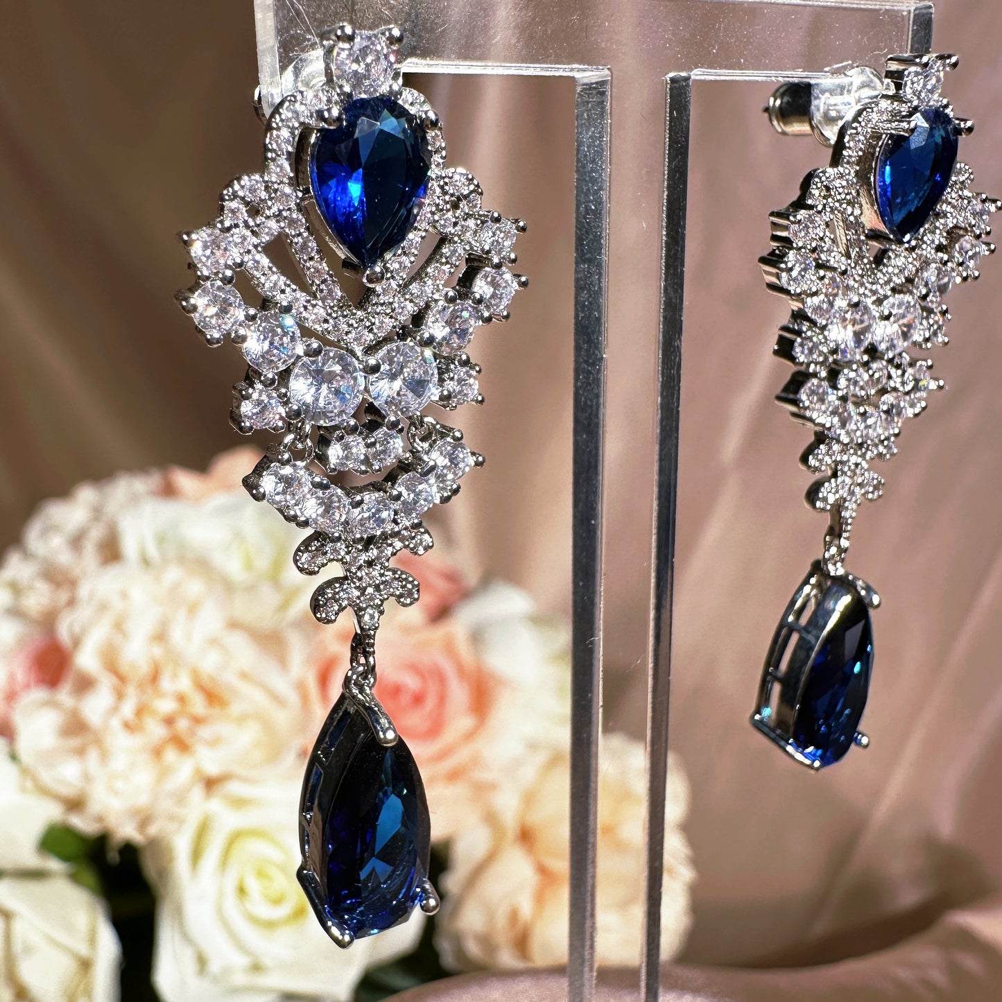 2218347 Vintage-Inspired Cubic Zirconia Drop Earrings with Timeless Elegance