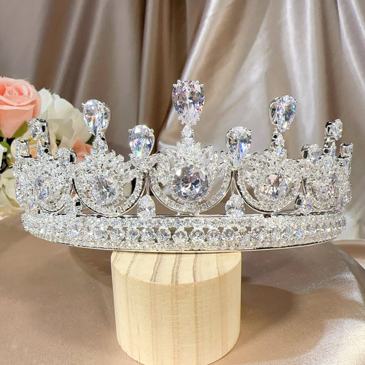23998900 Breathtaking Luxury Bridal Crown in Silver Color with Cubic Zirconia for a Perfect Wedding